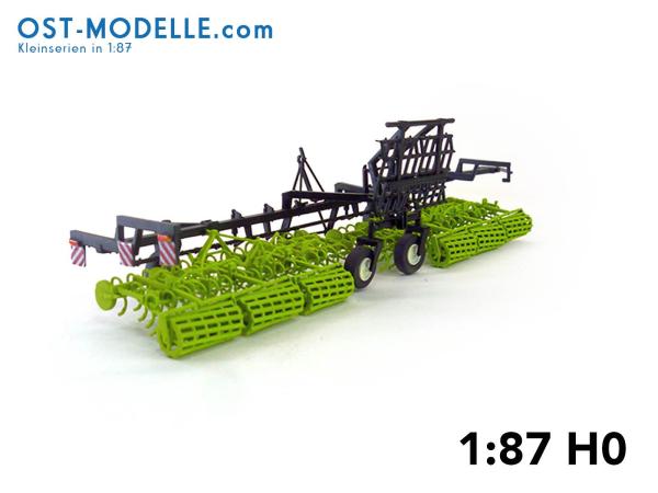 Koppelwagen T890 A01 Bodenbearbeitung 2 Feingrubber B231 Transportstellung grün neu